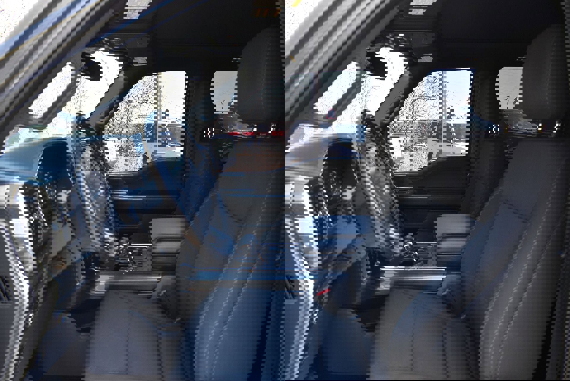 Certified 2022 Ford F150 XLT w/ Equipment Group 302A High image 17