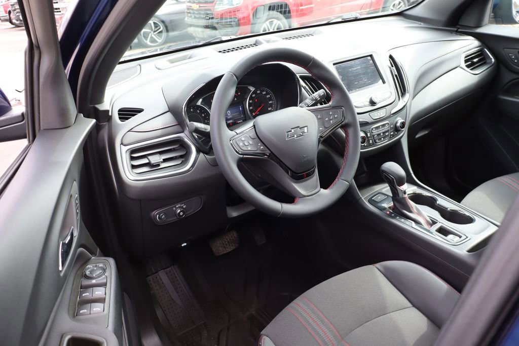 Used 2023 Chevrolet Equinox RS w/ LPO, Floor Liner Package image 13