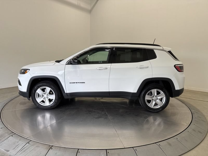 Used 2022 Jeep Compass Latitude w/ Convenience Group AWD/4WD image 4