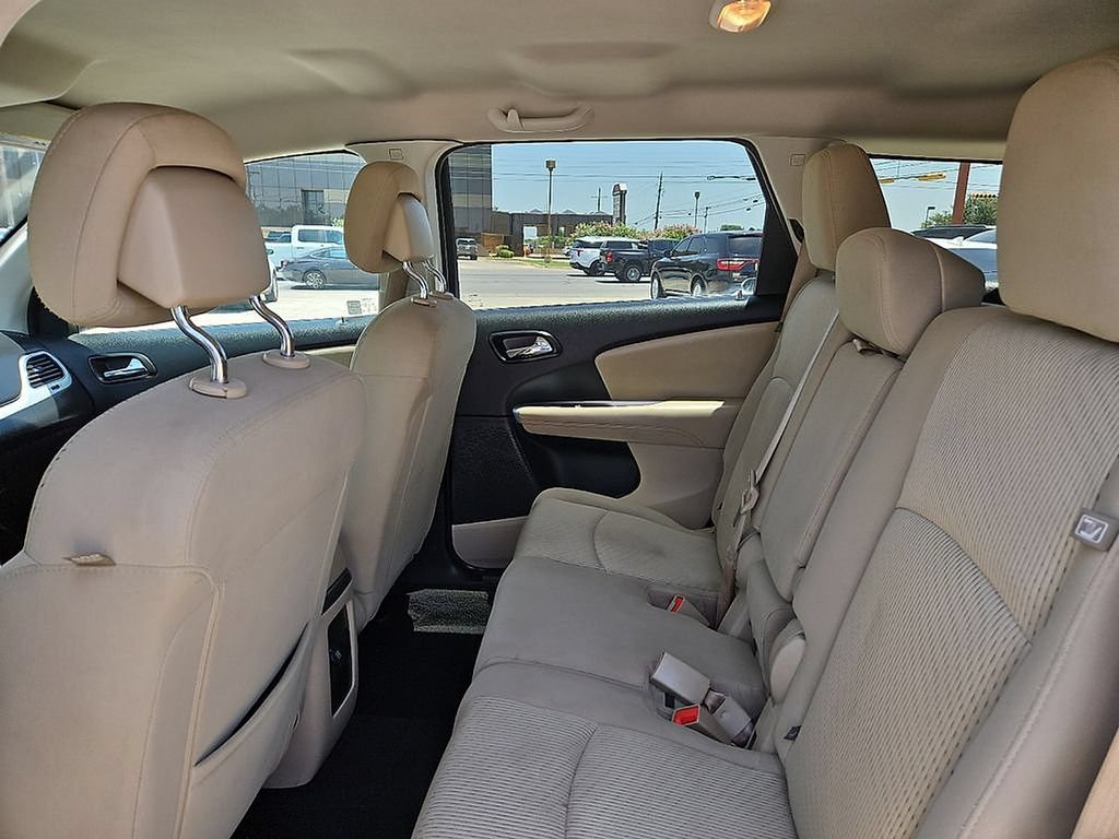 Used 2020 Dodge Journey SE FWD image 17