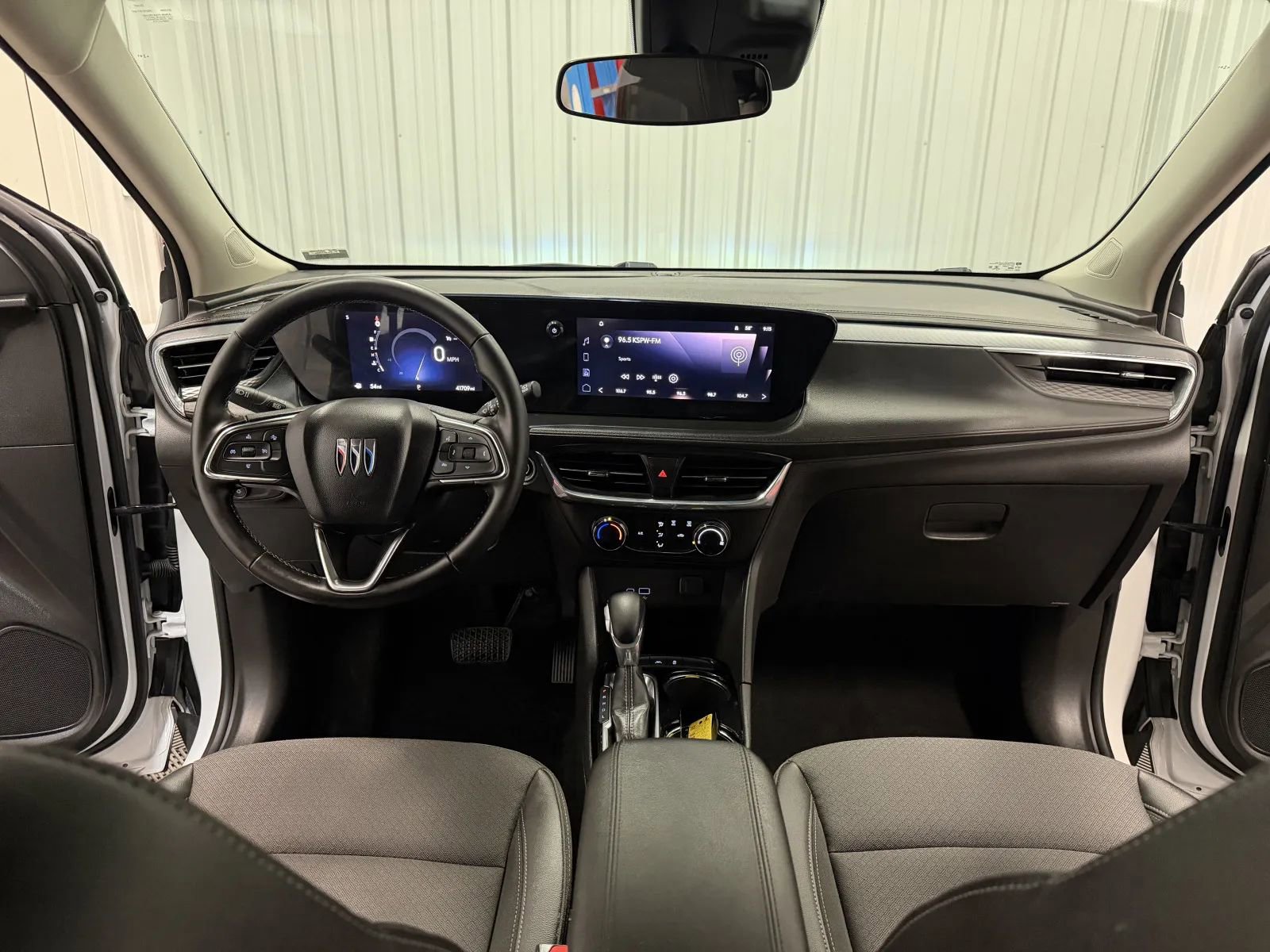 Used 2025 Buick Encore GX Preferred image 28