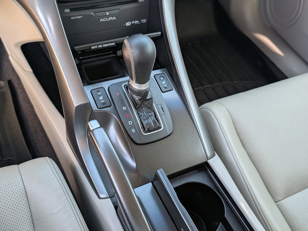 Used 2013 Acura TSX Sedan image 16