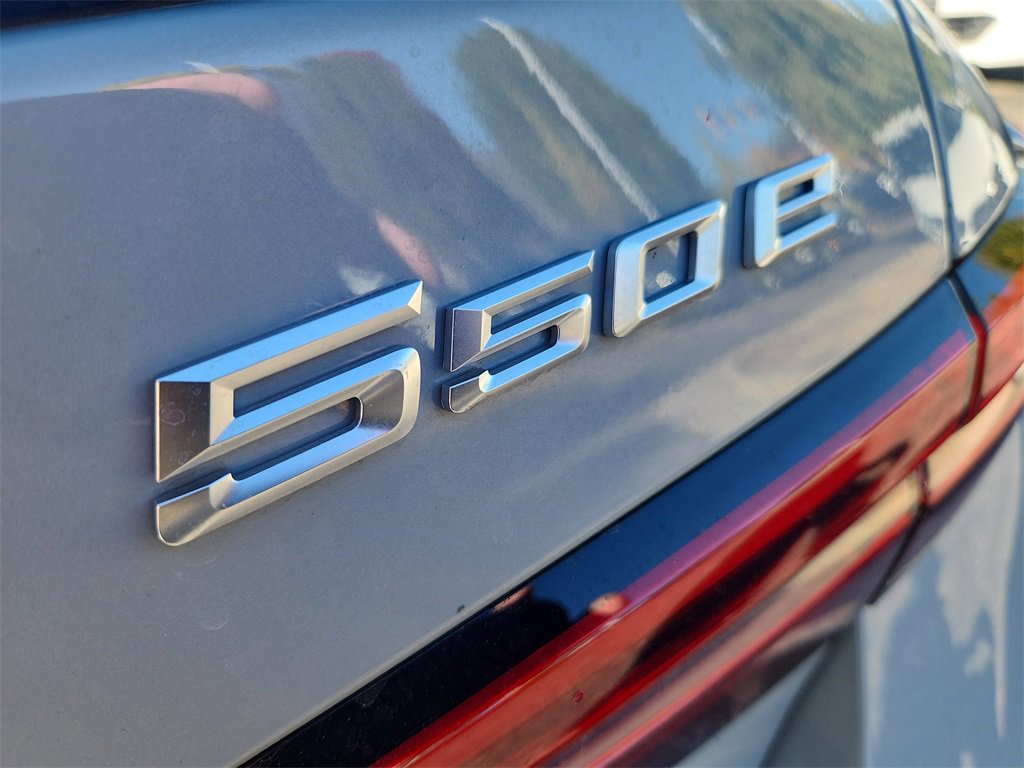 New 2026 BMW 550e xDrive w/ Premium Package image 13