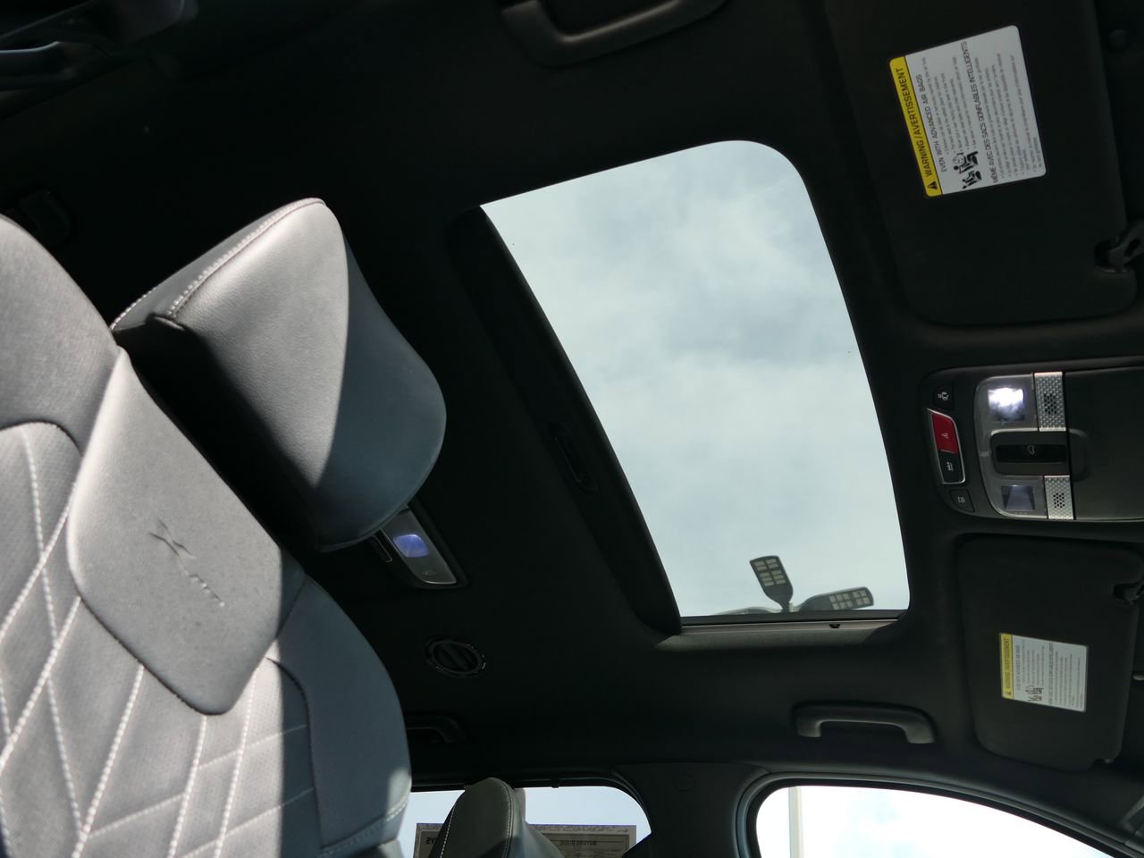 Used 2025 Kia Telluride AWD image 34