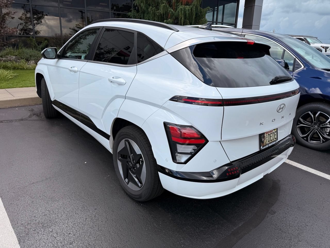 Used 2025 Hyundai Kona Limited FWD image 7
