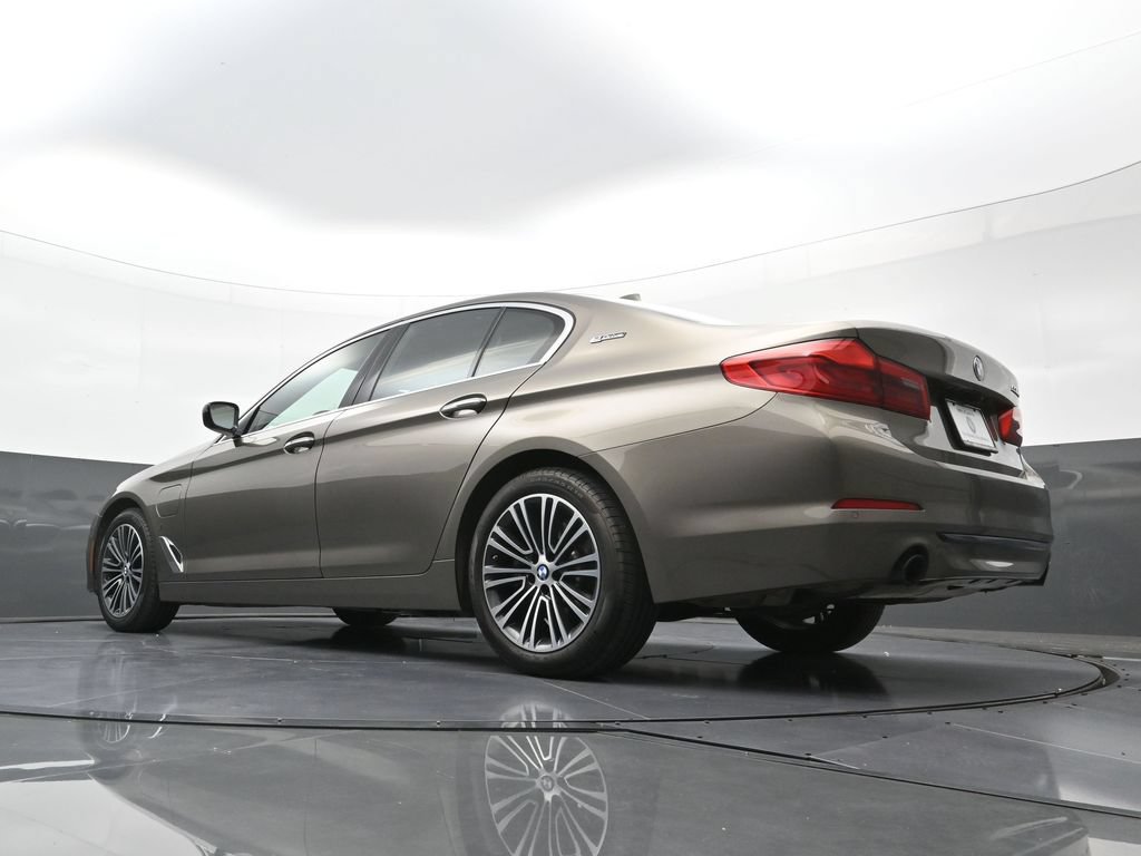 Used 2018 BMW 530e xDrive AWD/4WD image 26