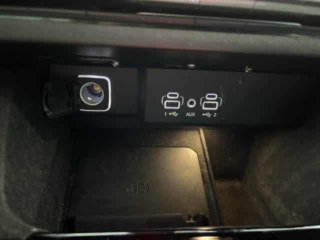 Certified 2024 Jeep Wagoneer Series II AWD/4WD image 26