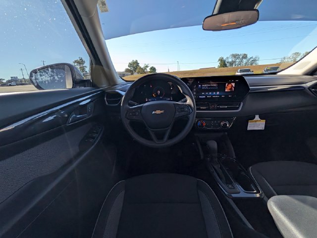 Used 2024 Chevrolet TrailBlazer LT FWD image 13