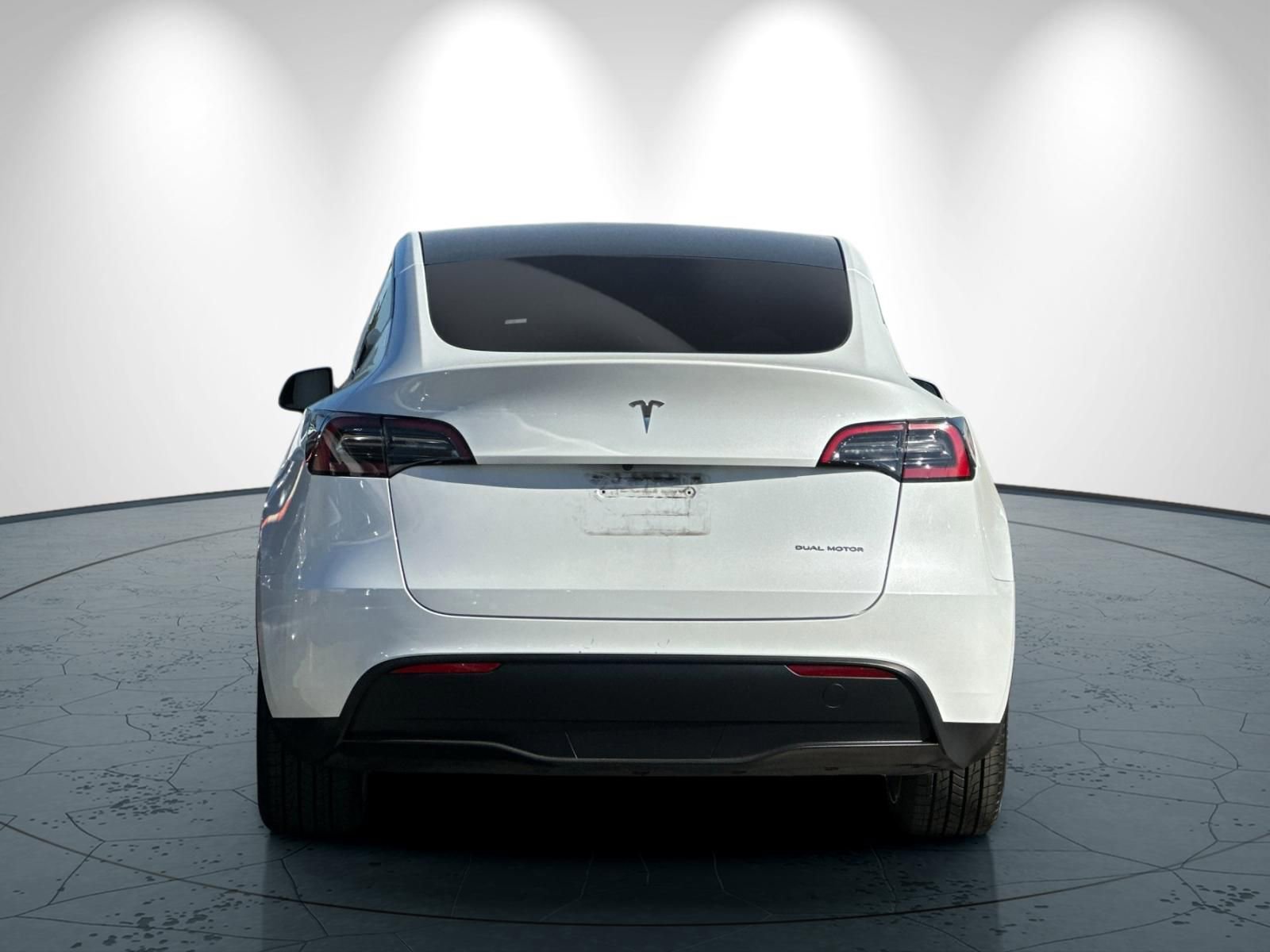 Used 2023 Tesla Model Y Long Range image 5