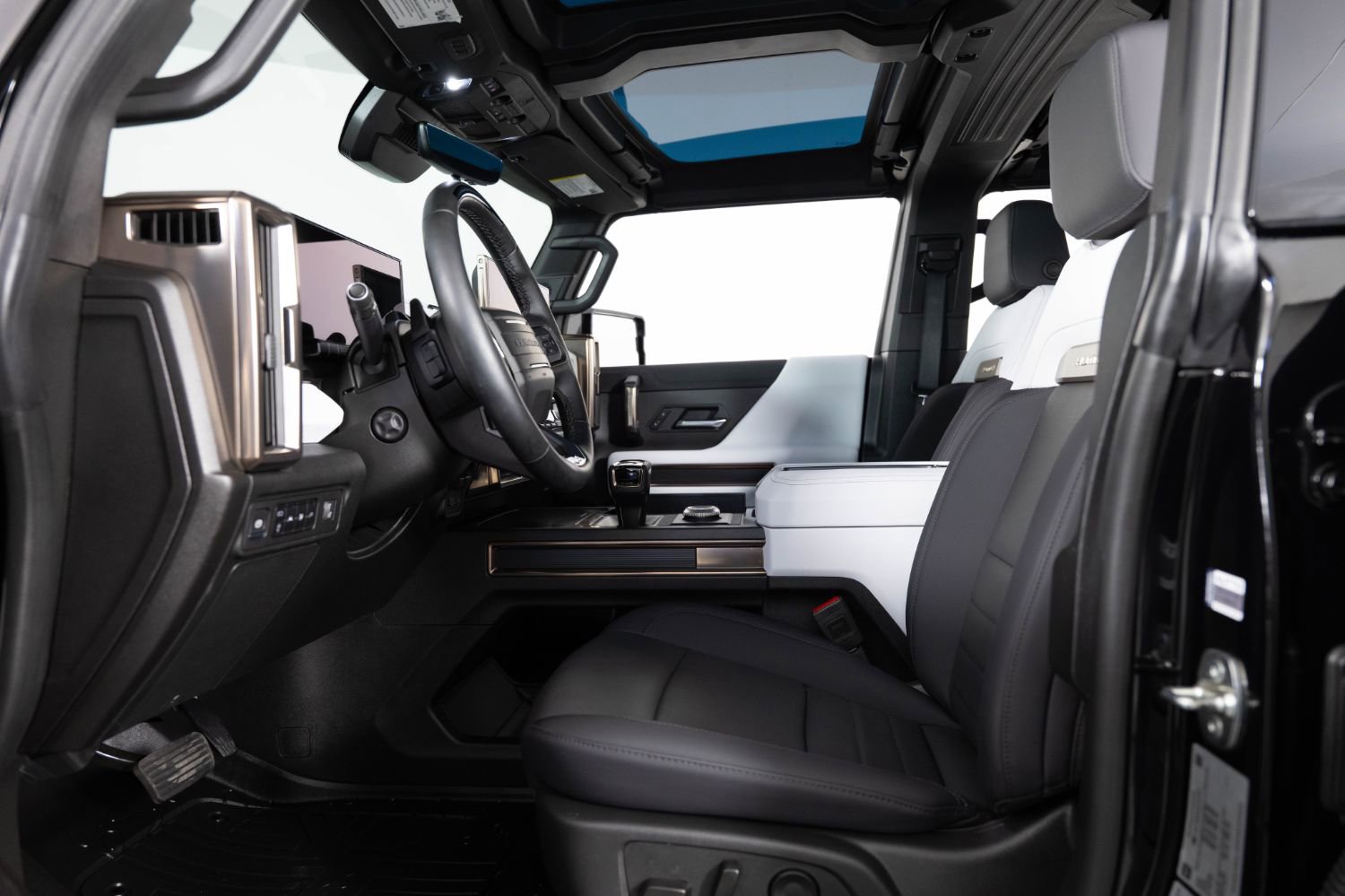 Used 2025 GMC Hummer EV 2X AWD/4WD image 14