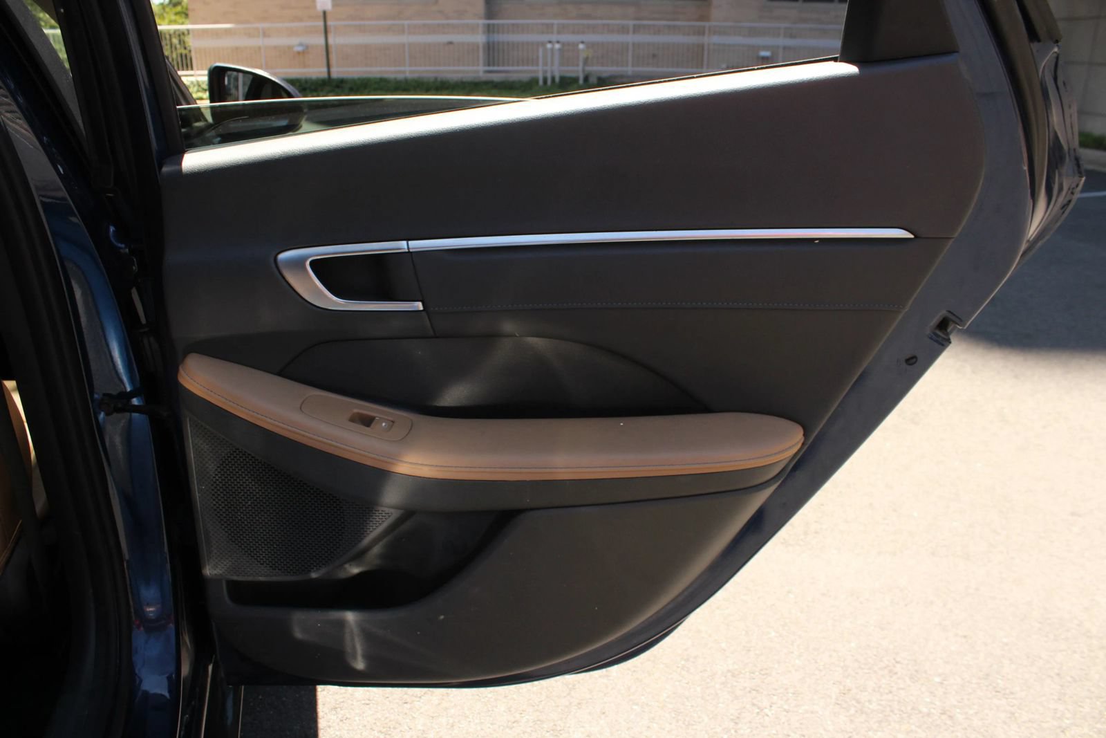 Used 2020 Hyundai Sonata Limited FWD image 25