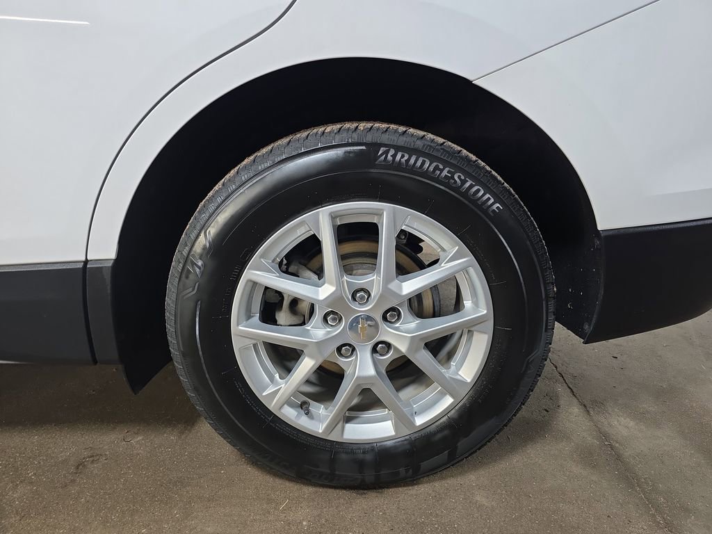 Used 2024 Chevrolet Equinox LT image 32