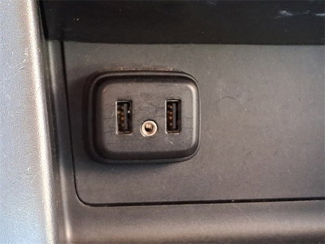 Used 2019 Chevrolet Colorado Z71 w/ Z71 Midnight Edition image 24