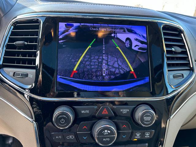 Used 2020 Jeep Grand Cherokee Summit w/ Platinum Series Group AWD/4WD image 18