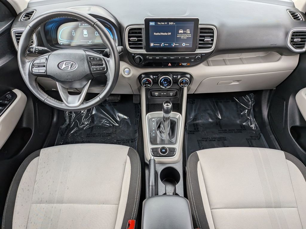 Used 2025 Hyundai Venue SEL image 22
