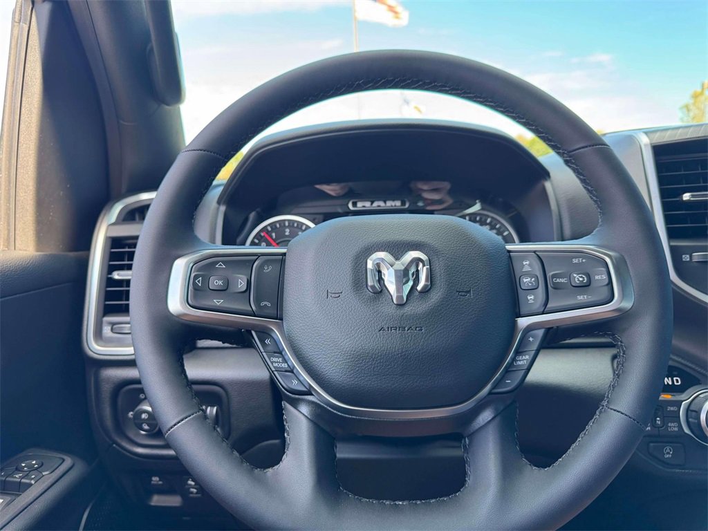 New 2026 RAM 1500 4x4 Crew Cab image 16