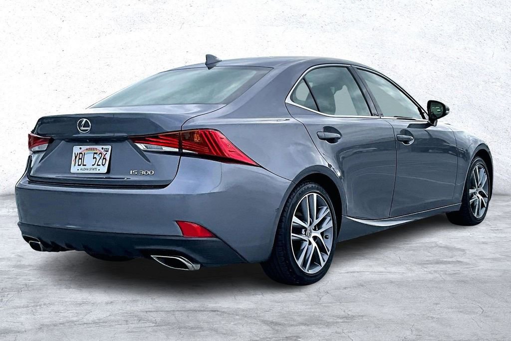 Used 2019 Lexus IS 300 image 2