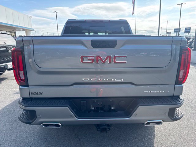 Used 2025 GMC Sierra 1500 Denali w/ Technology Package AWD/4WD image 4
