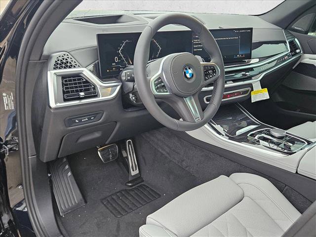 New 2026 BMW X5 xDrive40i w/ M Sport Package AWD/4WD image 3