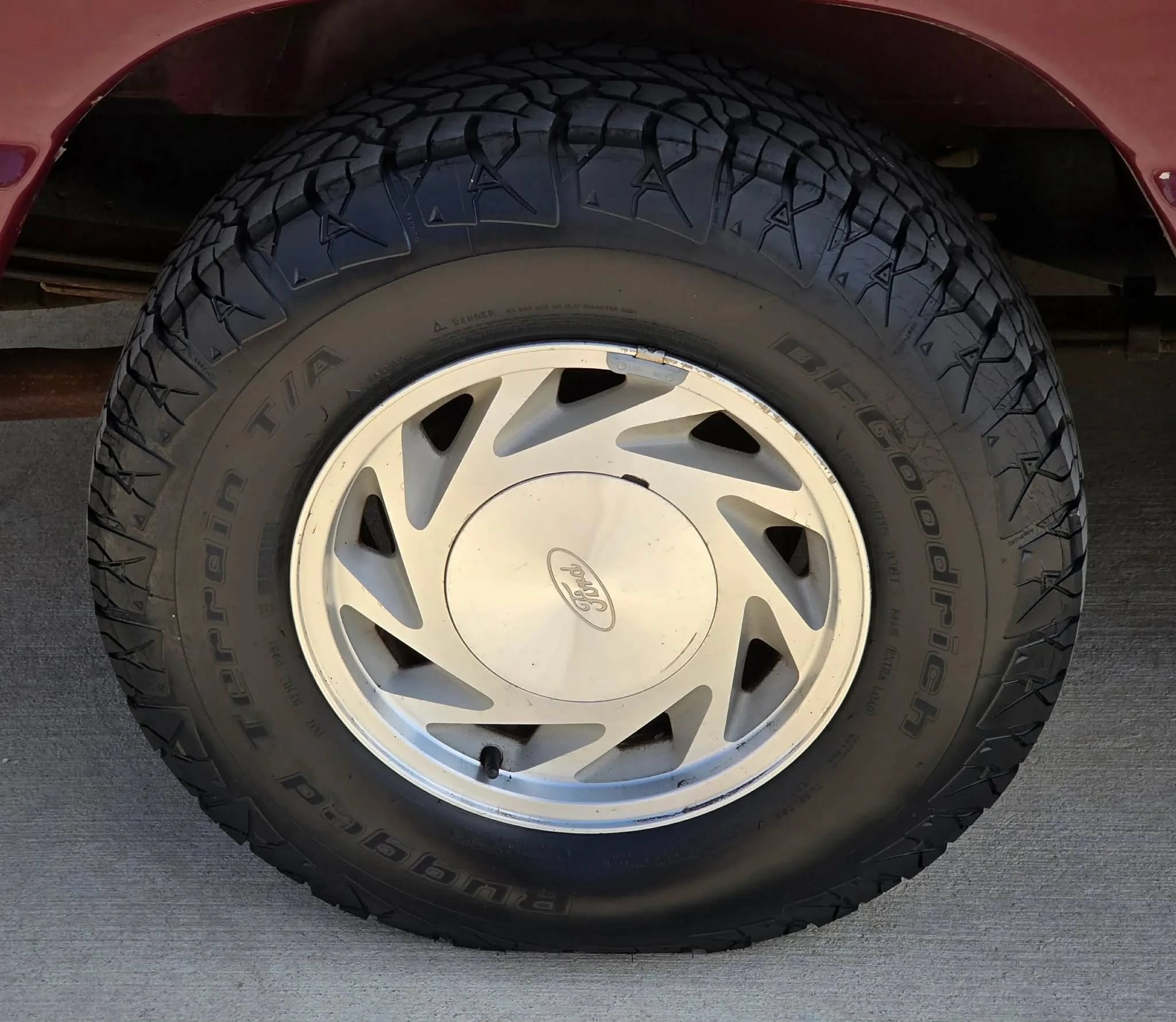Used 2003 Ford E-150 and Econoline 150 RWD image 23
