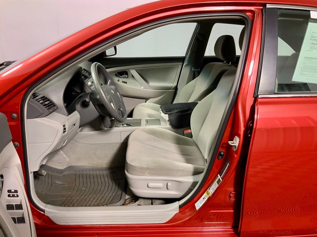 Used 2010 Toyota Camry FWD image 16
