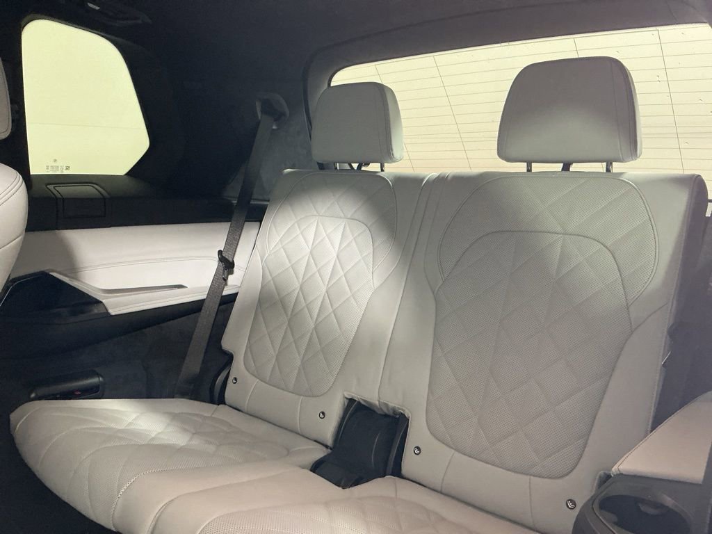 New 2026 BMW X7 xDrive40i AWD/4WD image 28