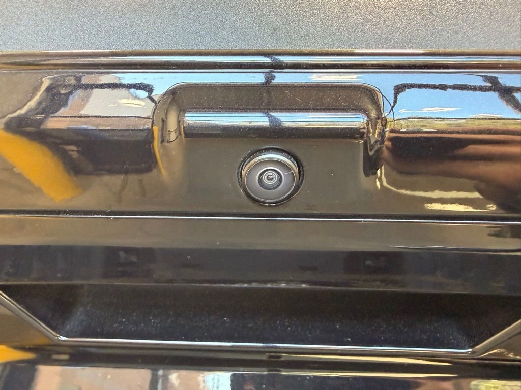 Used 2023 Ford F150 Lariat w/ Equipment Group 502A High AWD/4WD image 7