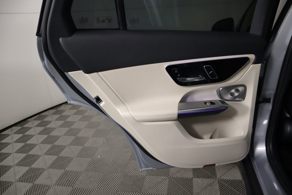 Certified 2025 Mercedes-Benz GLC 300 image 27