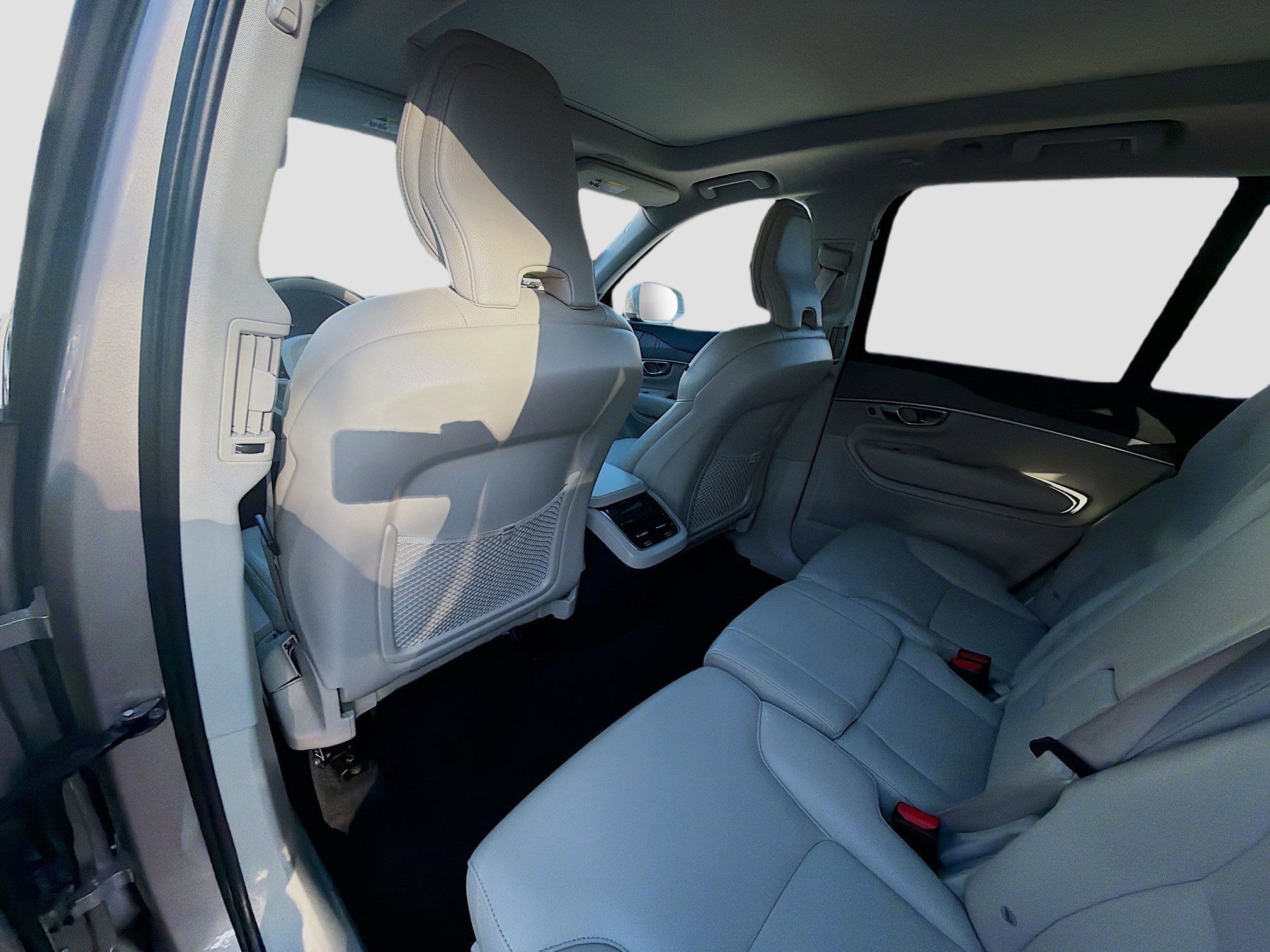 Used 2023 Volvo XC90 B6 Plus w/ Protection Package Premier image 25