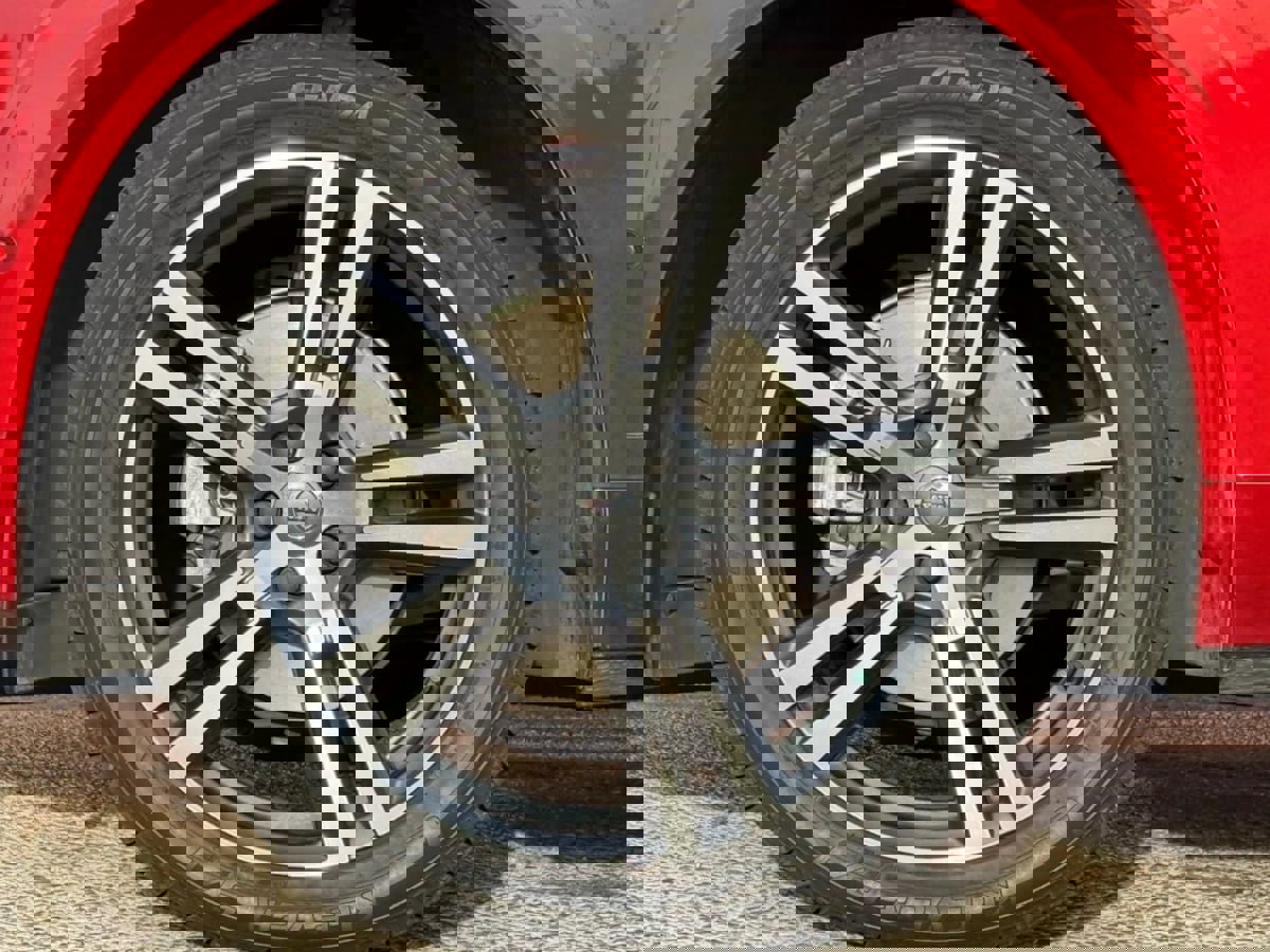 Used 2019 Volvo XC60 T5 Momentum w/ Advanced Package image 29