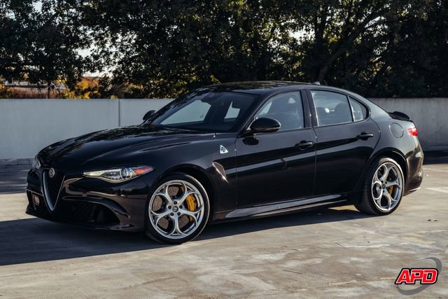 Used 2019 Alfa Romeo Giulia Quadrifoglio w/ Driver Assist Dynamic Package image 40