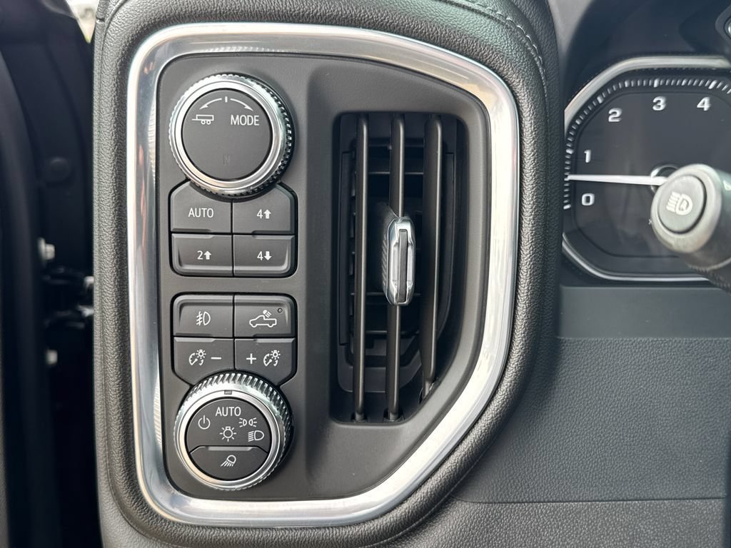 Certified 2022 GMC Sierra 1500 Denali w/ Denali Premium Package AWD/4WD image 38