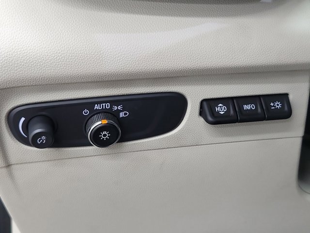 Used 2022 Buick Envision Avenir w/ Technology Package II image 26