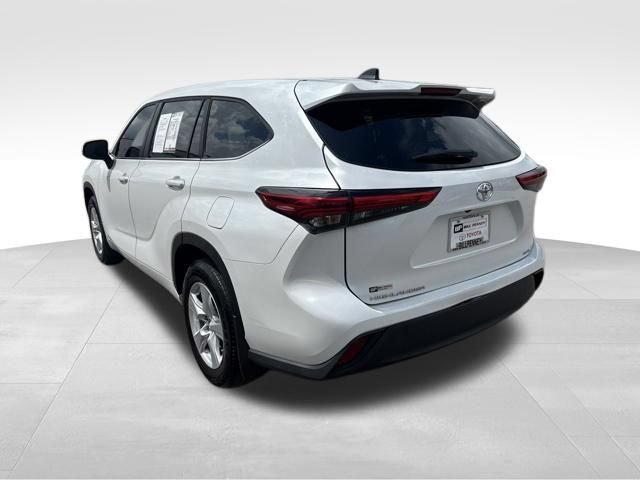 Used 2023 Toyota Highlander L AWD/4WD video 3