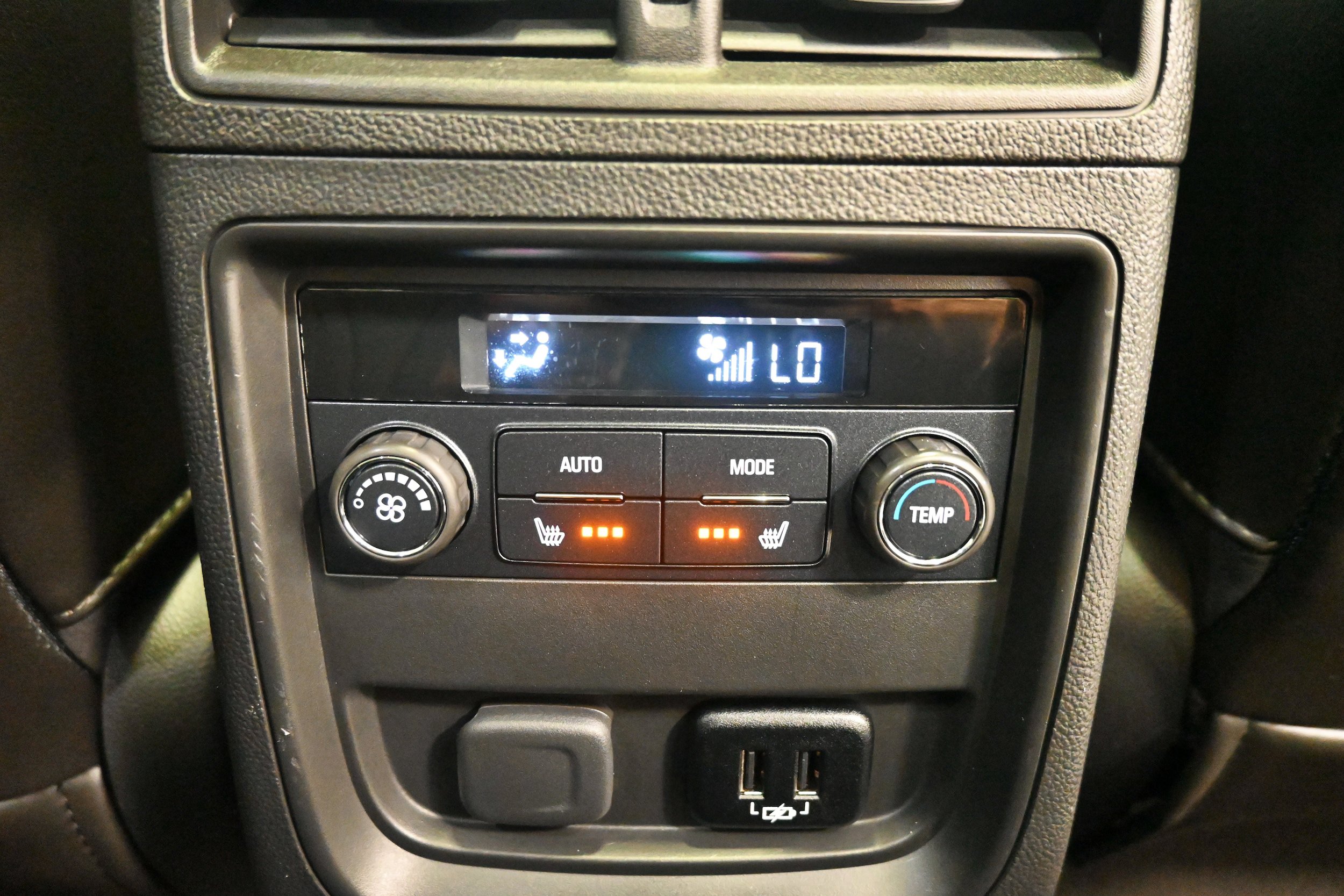 Used 2017 Buick Envision Essence AWD/4WD image 33