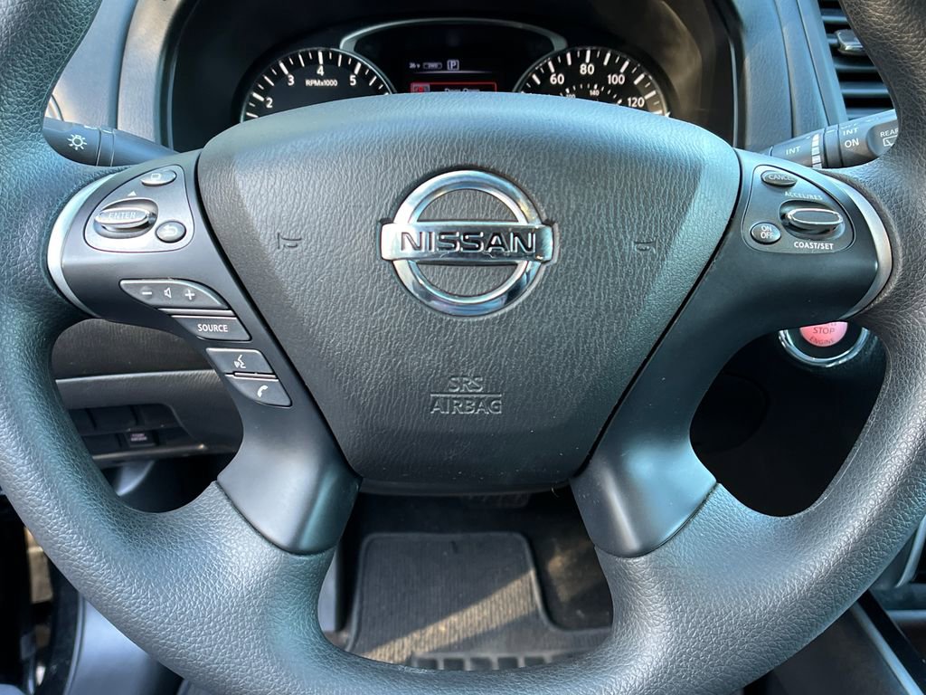 Used 2017 Nissan Pathfinder S image 14