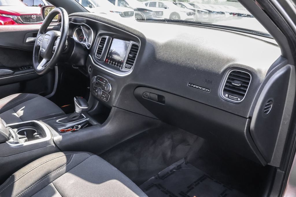 Used 2018 Dodge Charger SXT Plus w/ Driver Convenience Group RWD image 36