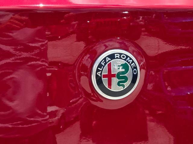 Used 2022 Alfa Romeo Stelvio Ti w/ Active Assist Plus Package AWD/4WD image 12