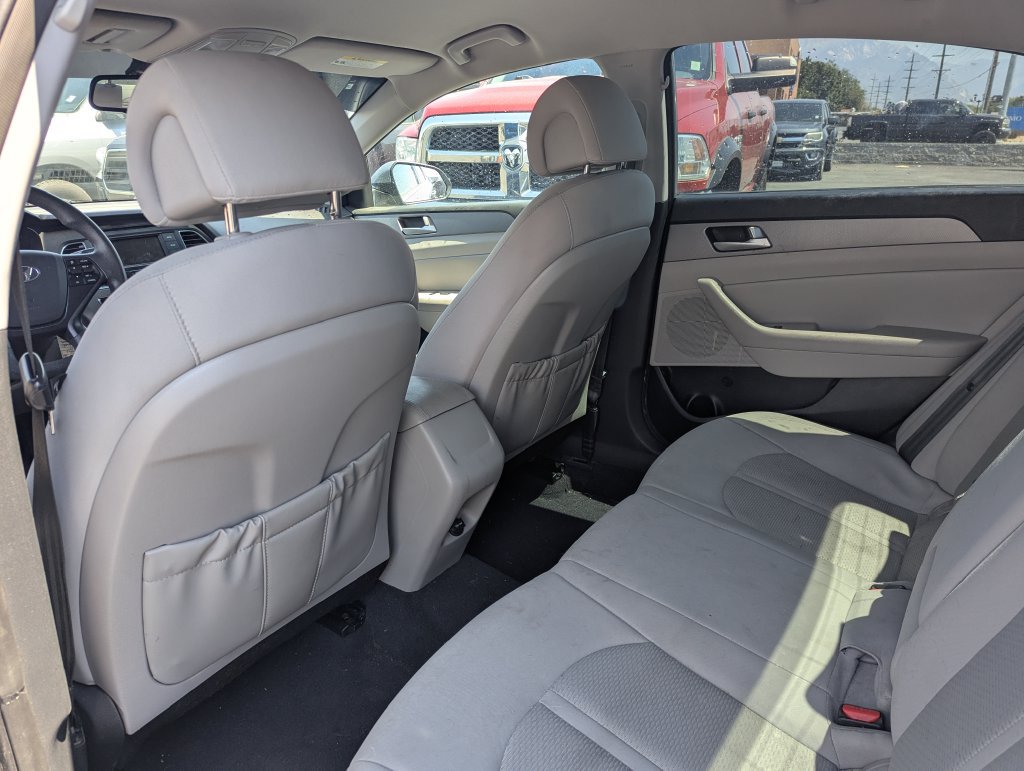 Used 2015 Hyundai Sonata SE w/ Option Group 09 FWD image 29