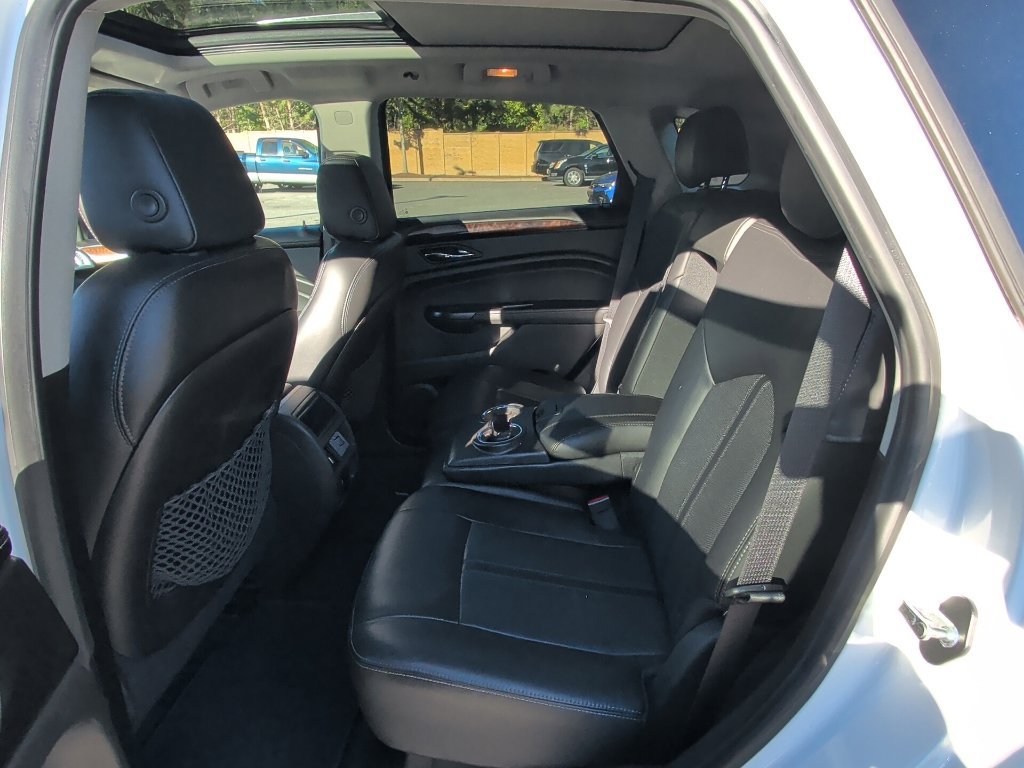Used 2016 Cadillac SRX Luxury w/ Driver Awareness Package FWD image 11