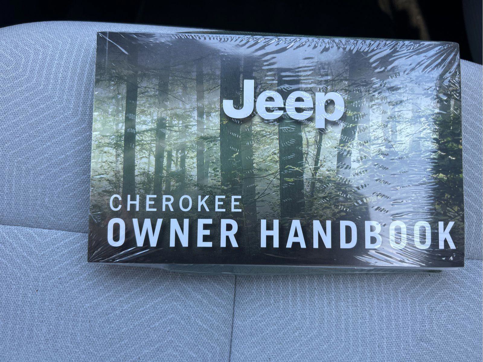 New 2026 Jeep Cherokee Laredo image 19