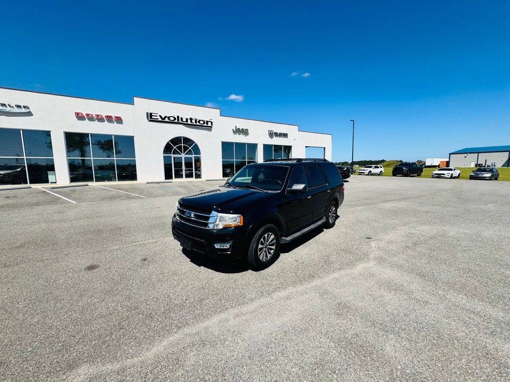Used 2016 Ford Expedition XLT w/ Equipment Group 202A image 10