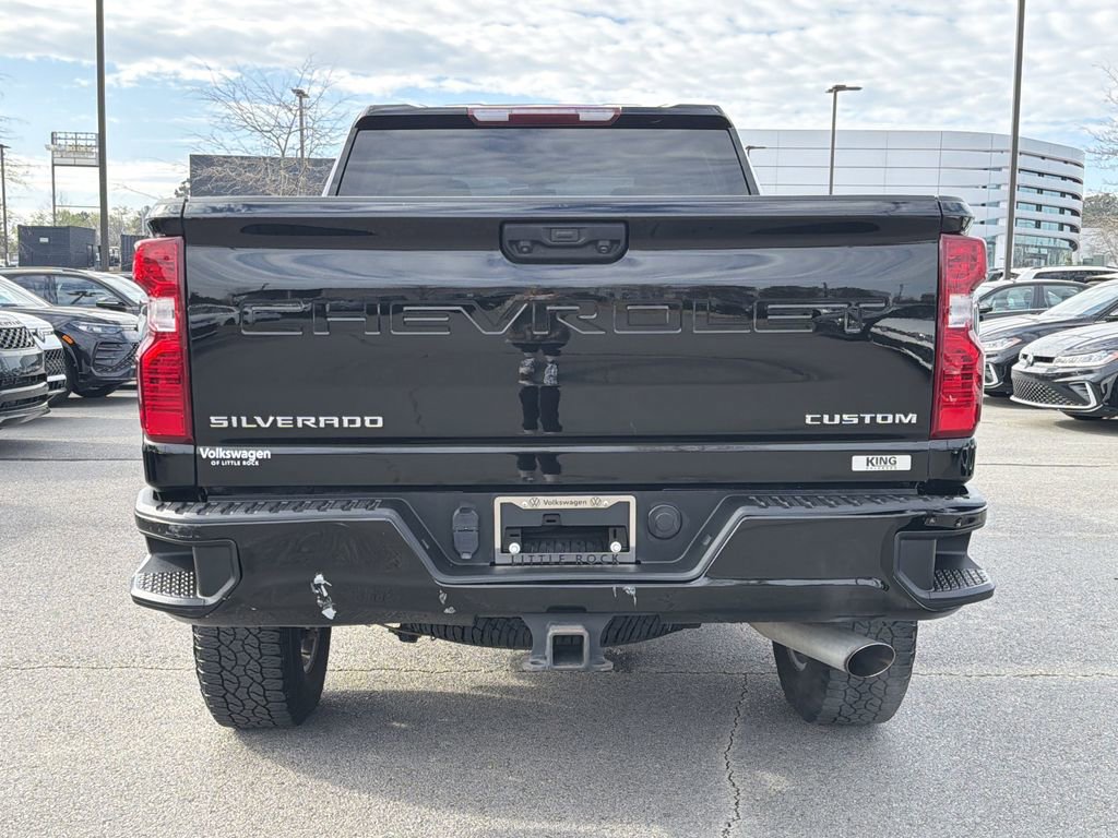 Used 2022 Chevrolet Silverado 2500 Custom w/ Custom Value Package image 4
