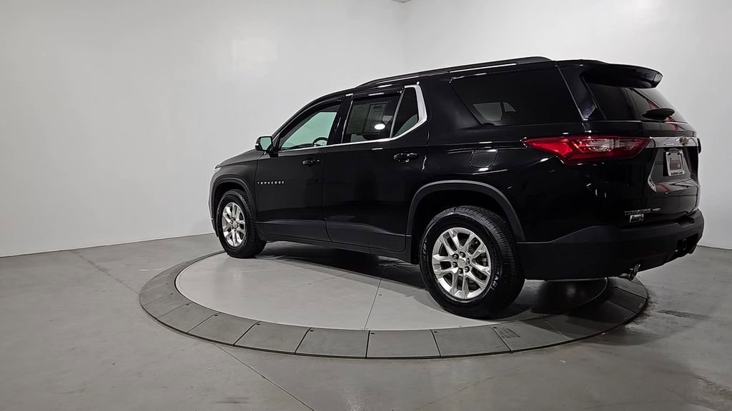 Used 2020 Chevrolet Traverse LT w/ Driver Confidence II Package image 3