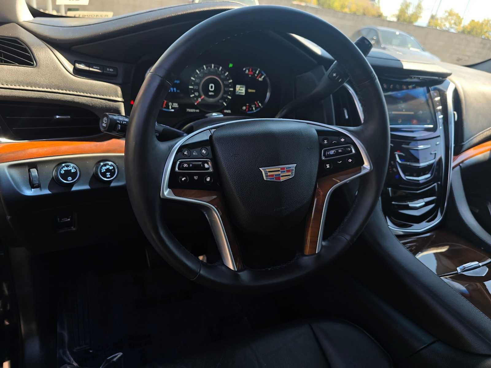 Used 2017 Cadillac Escalade Premium Luxury AWD/4WD image 27