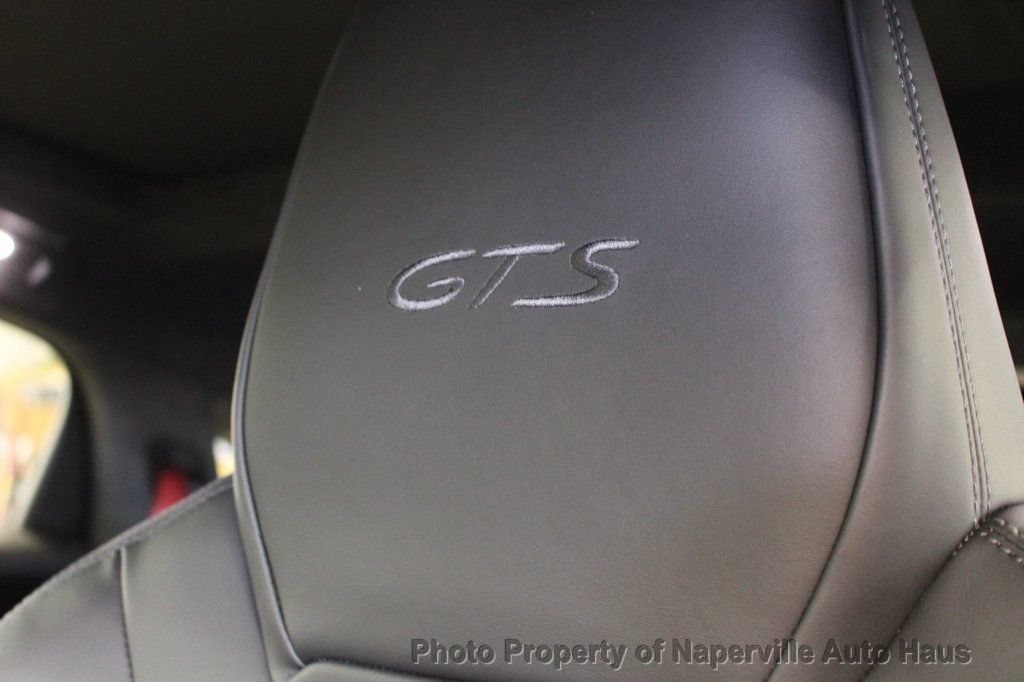 Used 2023 Porsche Cayenne GTS w/ Premium Package AWD/4WD image 14