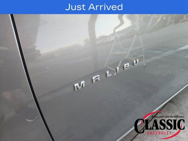 Used 2017 Chevrolet Malibu LT w/ Leather Package image 18