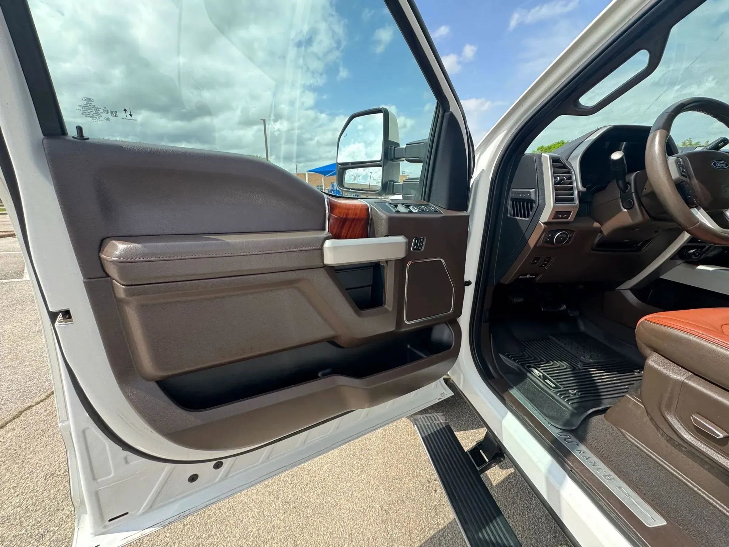 Used 2020 Ford F250 King Ranch w/ King Ranch Ultimate Package AWD/4WD image 15