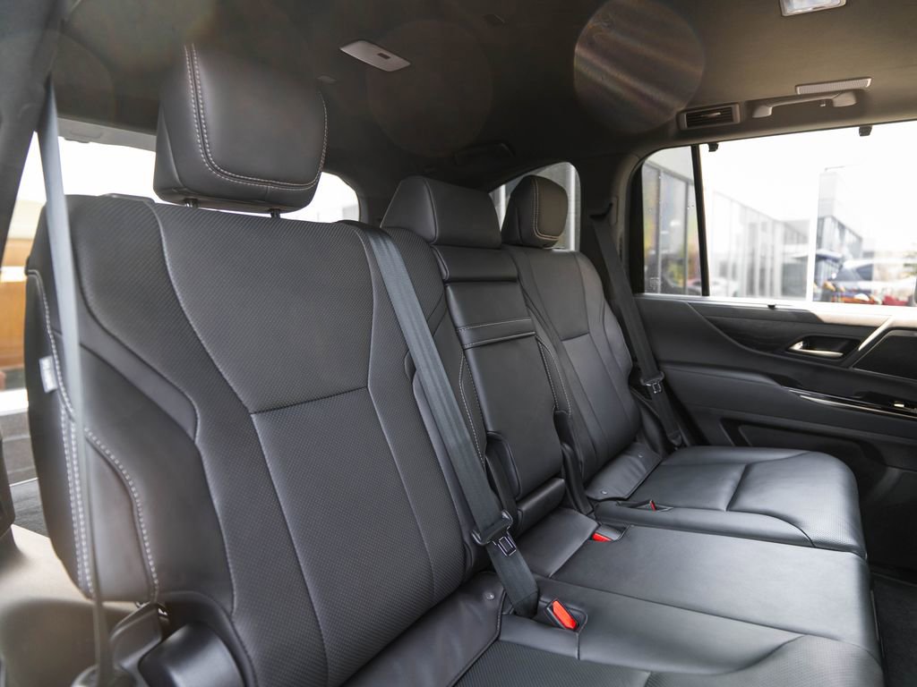Used 2023 Lexus LX 600 4WD w/ Appearance Package image 41
