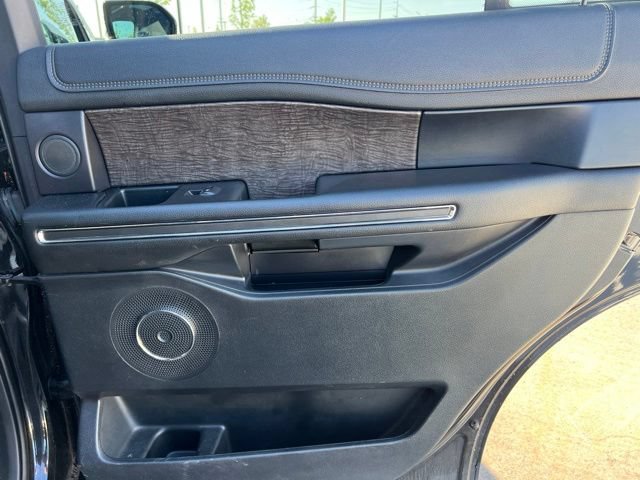 Used 2019 Ford Expedition Limited w/ Special Edition Package AWD/4WD image 13